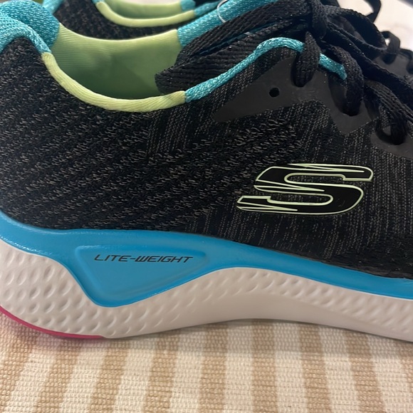 NEW SKETCHERS AIR COOLED MEMORY FOAM RUNNERS - Picture 2 of 9